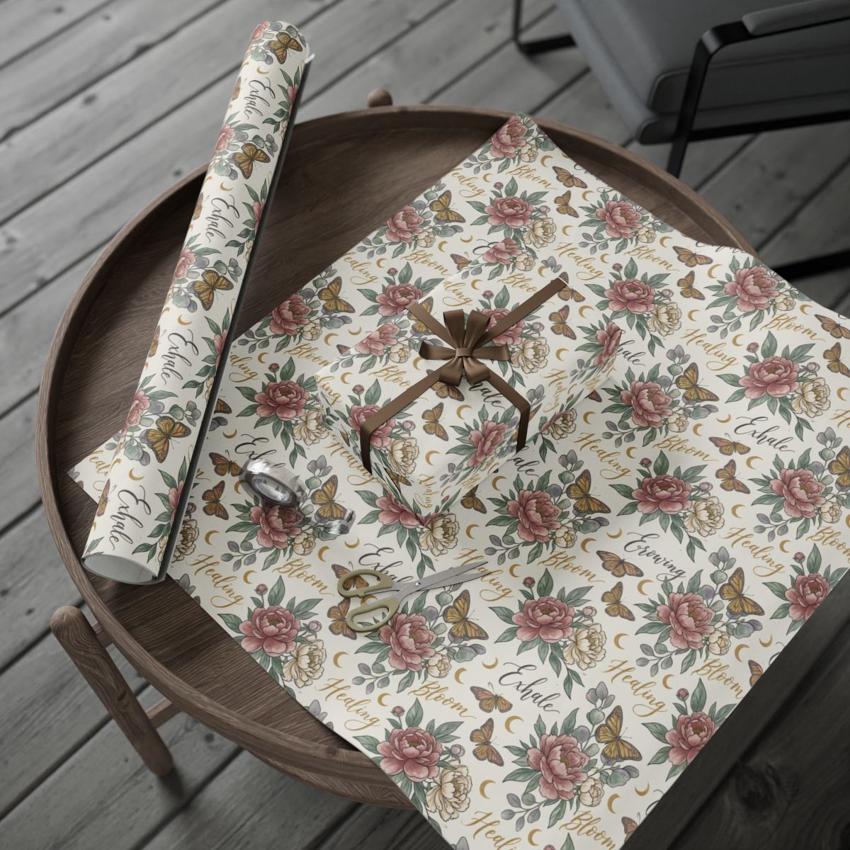 Elegant Vintage Floral Wrapping Paper for Special Gifts